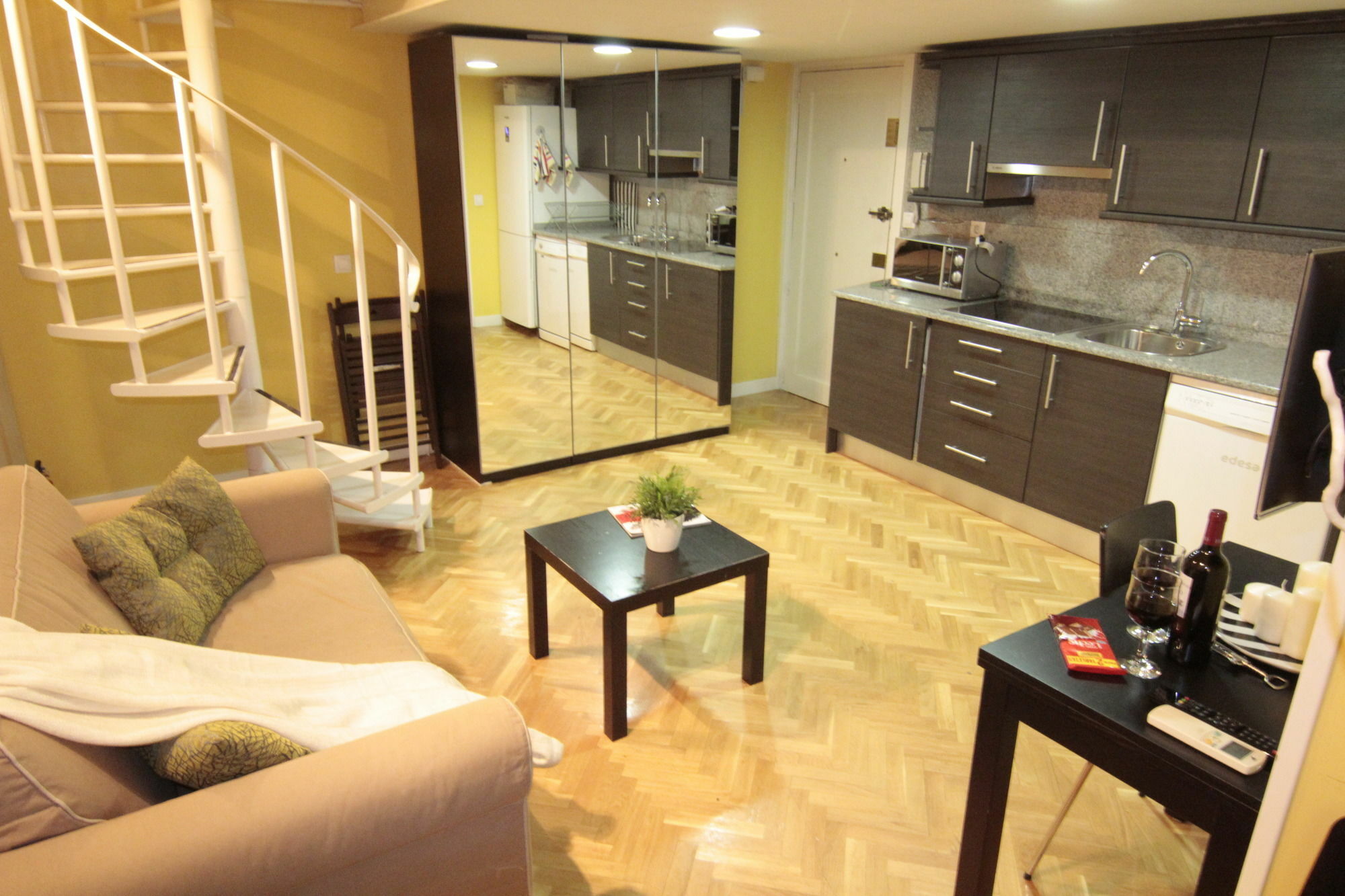 Sol Mayor Apartment Madryt Zewnętrze zdjęcie